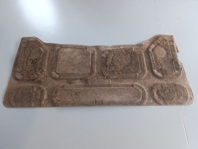 Aislante Capot Lancia Delta Integrale