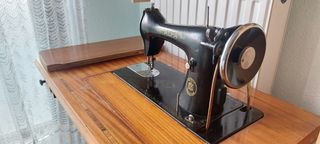 Máquina de coser Alfa S.A. Eibar España