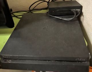 PS4 con Gafas VR y Mandos Move y base carga