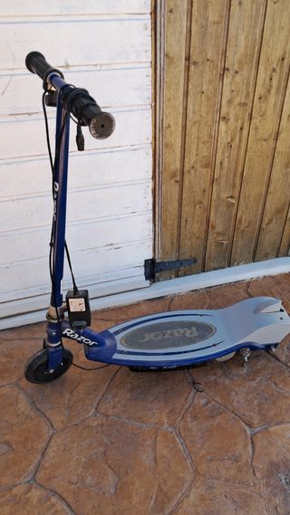 Patinete Eléctrico Razor Azul para Niños