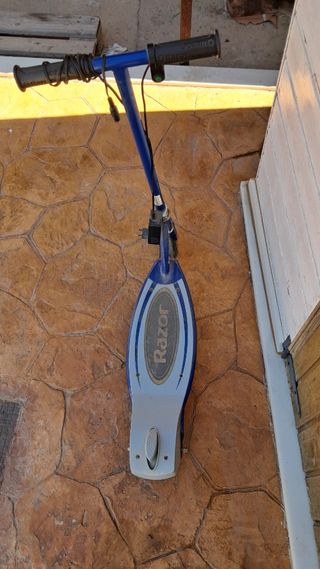 Patinete Eléctrico Razor Azul para Niños