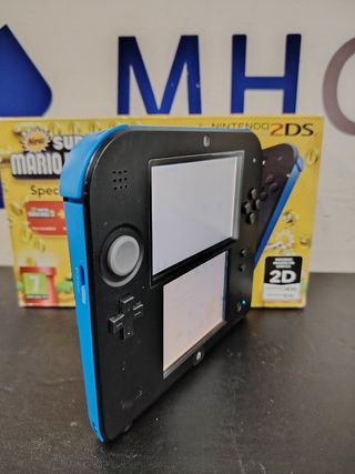 Nintendo 2DS Azul Negra
 1 Año Garantía 