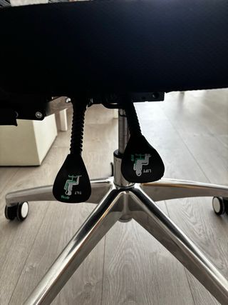 Silla de oficina giratoria regulable