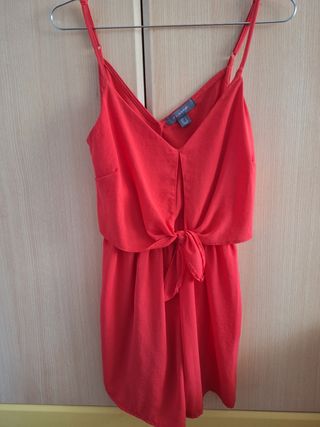 Mono corto rojo Primark