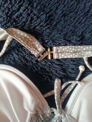 Bikini gris lunares blancos