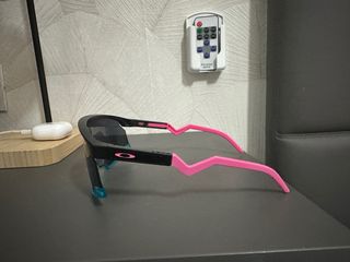 Gafas Oakley Negras y Rosas