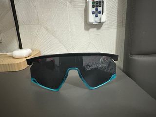 Gafas Oakley Negras y Rosas