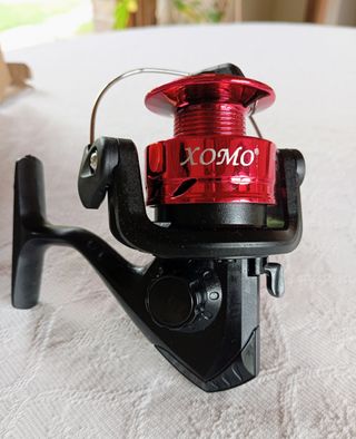 Mulinello da pesca XOMO rosso