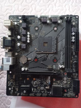Base ASRock B550M-HDV