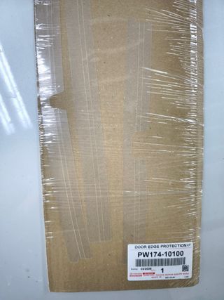 Protector adhesivo filo puertas Toyota