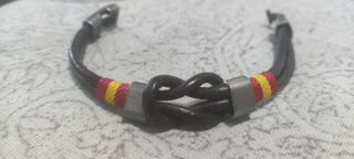 Pulsera de cuero con nudo y bandera España