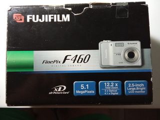 Cámara Digital Fujifilm FinePix F460 Plata