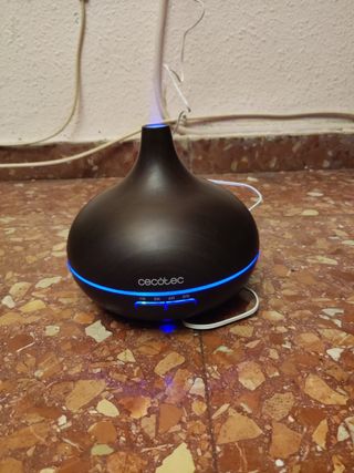 Humidificador Cecotec Negro y Morado