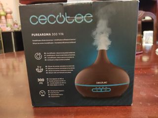Humidificador Cecotec Negro y Morado