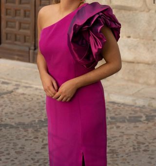 Vestido de fiesta rosa de un hombro