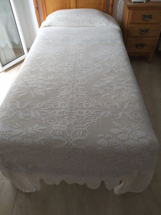 2 trapunte da letto all'uncinetto 90