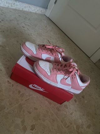 Zapatillas Nike Dunk Rosa y Blanco