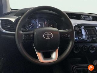 Toyota Hilux 2.5 D-4D Cabina Doble GX - 4P