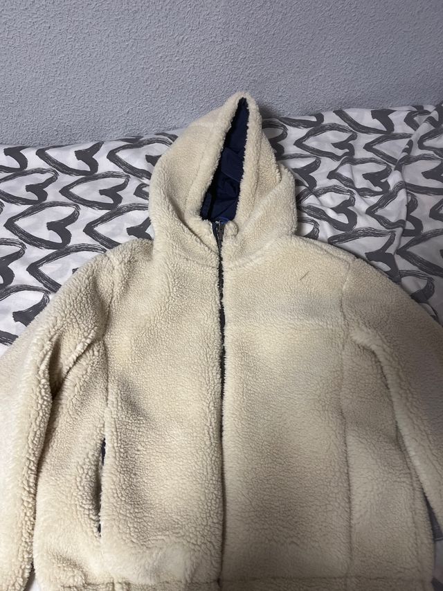 Chaqueta Beige y Azul con Capucha