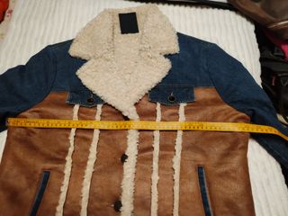 Cazadora Desigual vaquera y simil piel con borrego