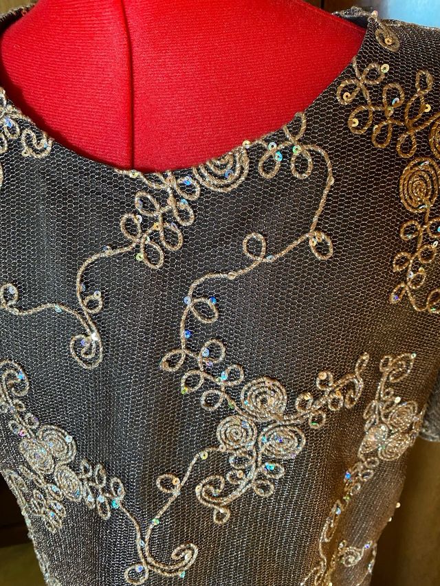 Completo fatto a mano tessuto prezioso