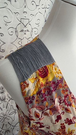 Camiseta floral veraniega
