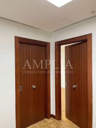Oficina en alquiler en Azpilagaña en Pamplona