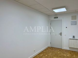 Oficina en alquiler en Azpilagaña en Pamplona