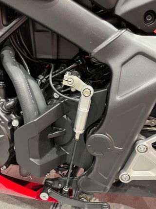 HONDA CBR650R E-CLUTCH Roja