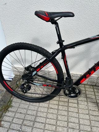 Bicicleta B-PRO M930 MTB 29” Roja/Negra + Casco