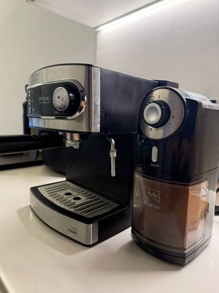Cafetera Cecotec Power Espresso 20 + Molinillo Mel