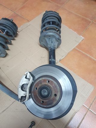 Kit Suspensión y Frenos BMW E30 4 tornillos.