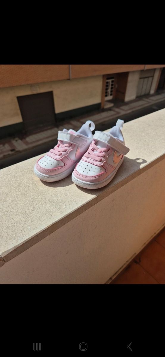 Zapatillas Nike Bebé Rosa y Blanco