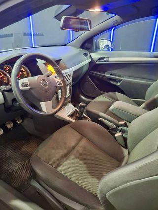 OPEL Astra GTC 1.6 16v Sport