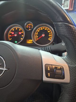 OPEL Astra GTC 1.6 16v Sport