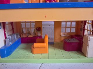 Casa de muñecas de juguete