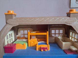 Casa de muñecas de juguete