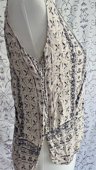 Camiseta Lefties Estampada Beige y Negra