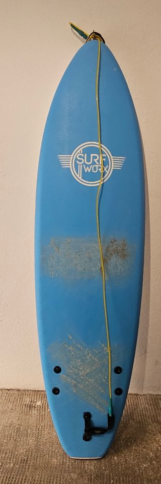 Tabla de surf azul