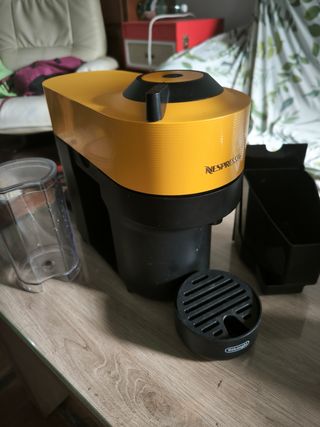 Cafetera Nespresso Vertuo Pop Krups Amarilla