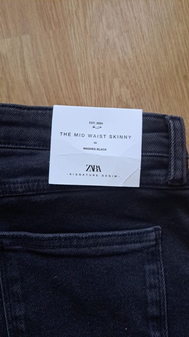 Vaqueros negros Zara The Mid Waist Skinny talla 38