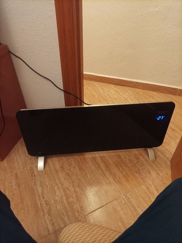 Estufa Cecotec Negra