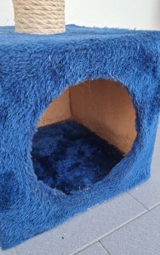 Tiragraffi per gatti piccolo blu peluche