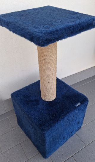 Tiragraffi per gatti piccolo blu peluche