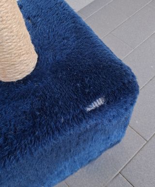 Tiragraffi per gatti piccolo blu peluche