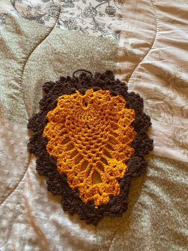 Presina gufo uncinetto marrone/giallo