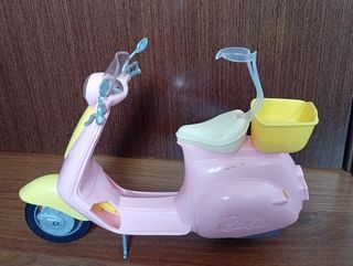 Ken y moto Barbie
