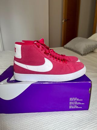 Zapatillas Nike SB Blazer Mid Rojas
EU 39
