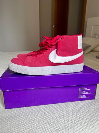 Zapatillas Nike SB Blazer Mid Rojas
EU 39
