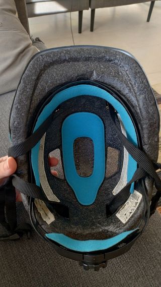 Casco bici infantil negro y azul